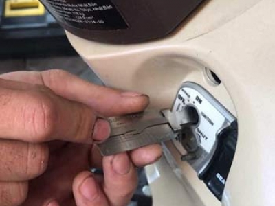 Thay ổ khóa, sửa chữa khóa xe máy bị trộm bẻ tại Tp HCM