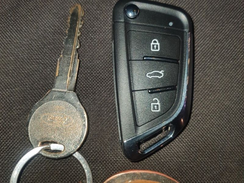 2 loại chìa khóa ô tô