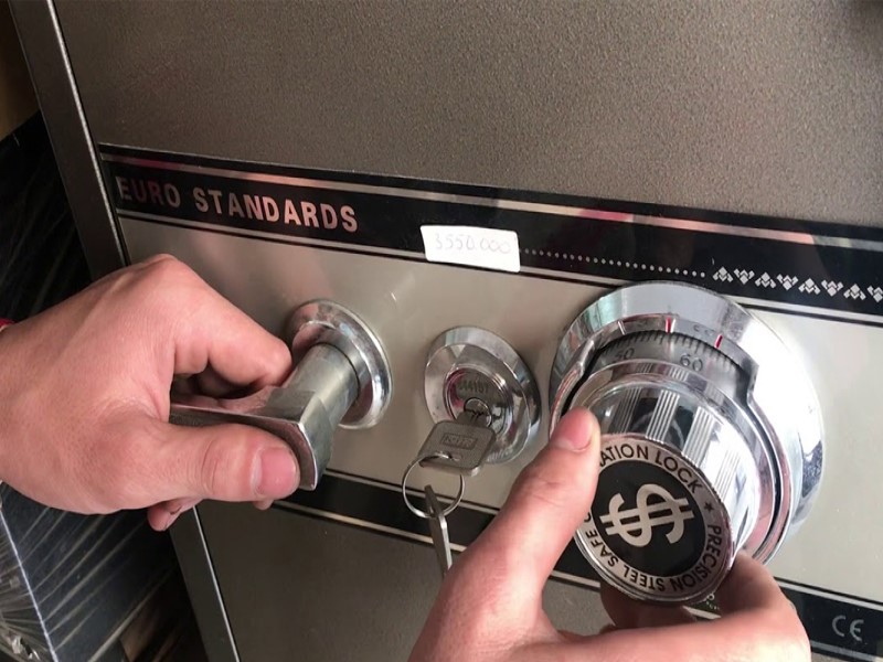 Sửa khóa 868 cung cấp dịch vụ  làm chìa khóa két sắt chuyên nghiệp