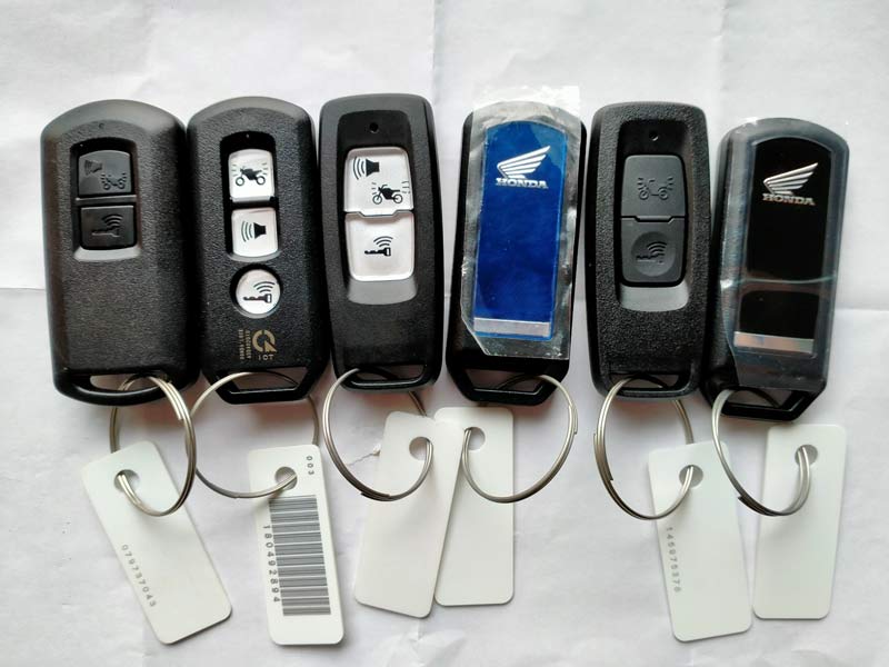 Giá thay pin chìa khoá smartkey Mua ở đâu Cách thay remote xe máy ô tô